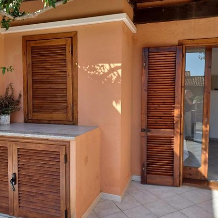 Casa Sibilla Bi-Locale Con Terrazza A 60 Metri Dal Mare Apartment Marinella  Bagian luar foto